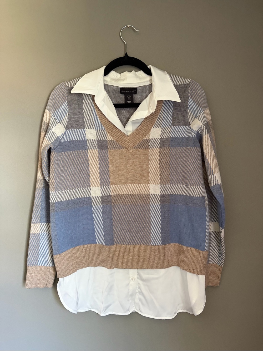 Adrienne Vittadini Layered Plaid Sweater Medium Blue Beige V-Neck Collared Top
